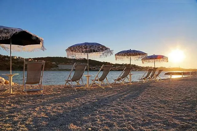 Apartments Silva Trogir 0*,